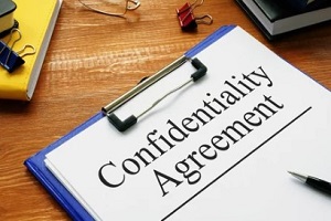 confidentiality agreement in clipboard
